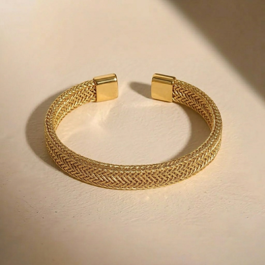 The Signature Heritage Golden Cuff