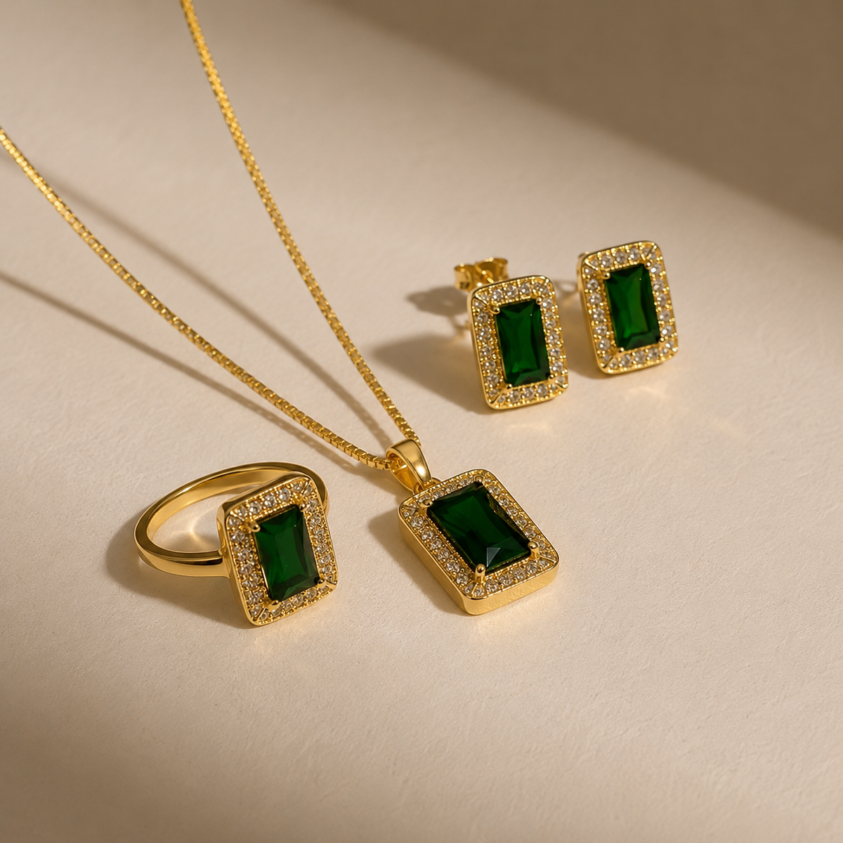 The Royal Emerald Jewelry Set