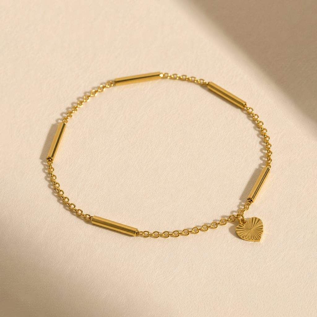 Textured Heart & Gold Bar Chain Bracelet